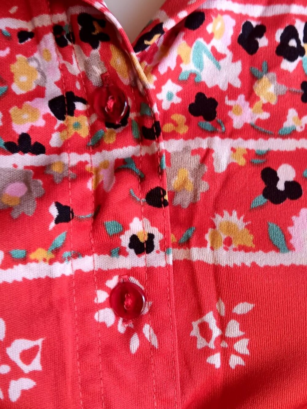 True Vintage Boho Top 13/14 Large Groovy Red Floral Tami Button-Up 1970's Hippy
